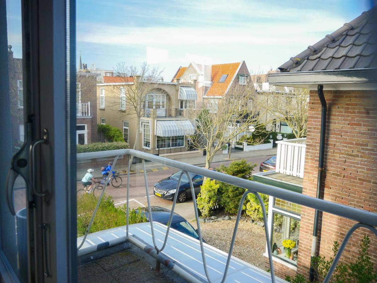 Hotel / Pension Villa Tanahlot Zandvoort Exteriör bild